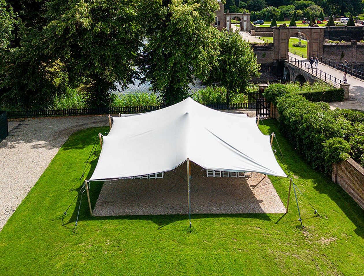 Witte Stretchtent 10,5 x 12 meter
